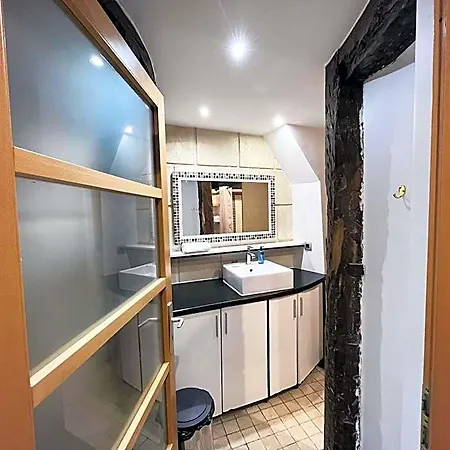 Urban Flat 43 - Charming Parisian Flat Near Grands Boulevards Hotel