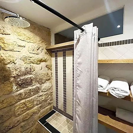 Urban Flat 43 - Charming Parisian Flat Near Grands Boulevards