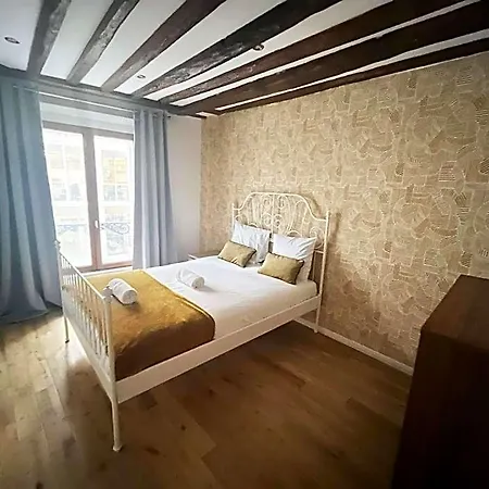 Urban Flat 43 - Charming Parisian Flat Near Grands Boulevards